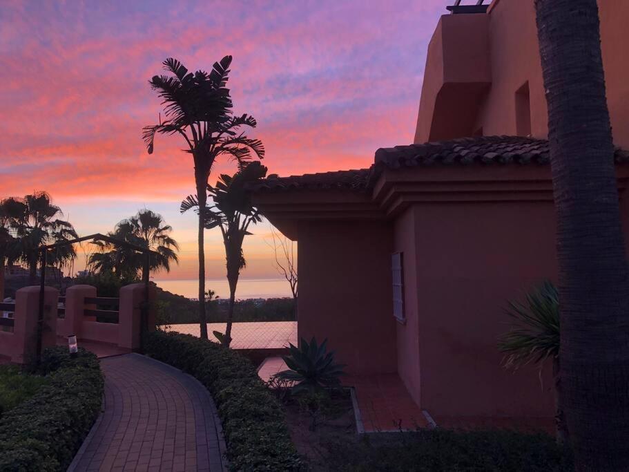 Schoenes Penthouse Mit Meerblick Pura Vida Bahia de Casares Exteriér fotografie